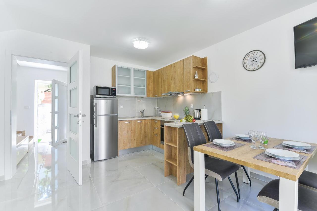 Cascada Villas With Private Jacuzzi And Private Parking Стариград-Пакленица Екстериор снимка