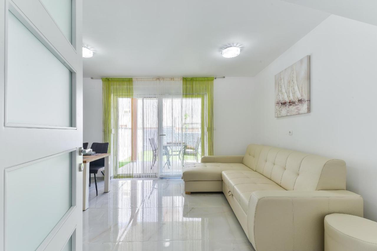Cascada Villas With Private Jacuzzi And Private Parking Стариград-Пакленица Екстериор снимка