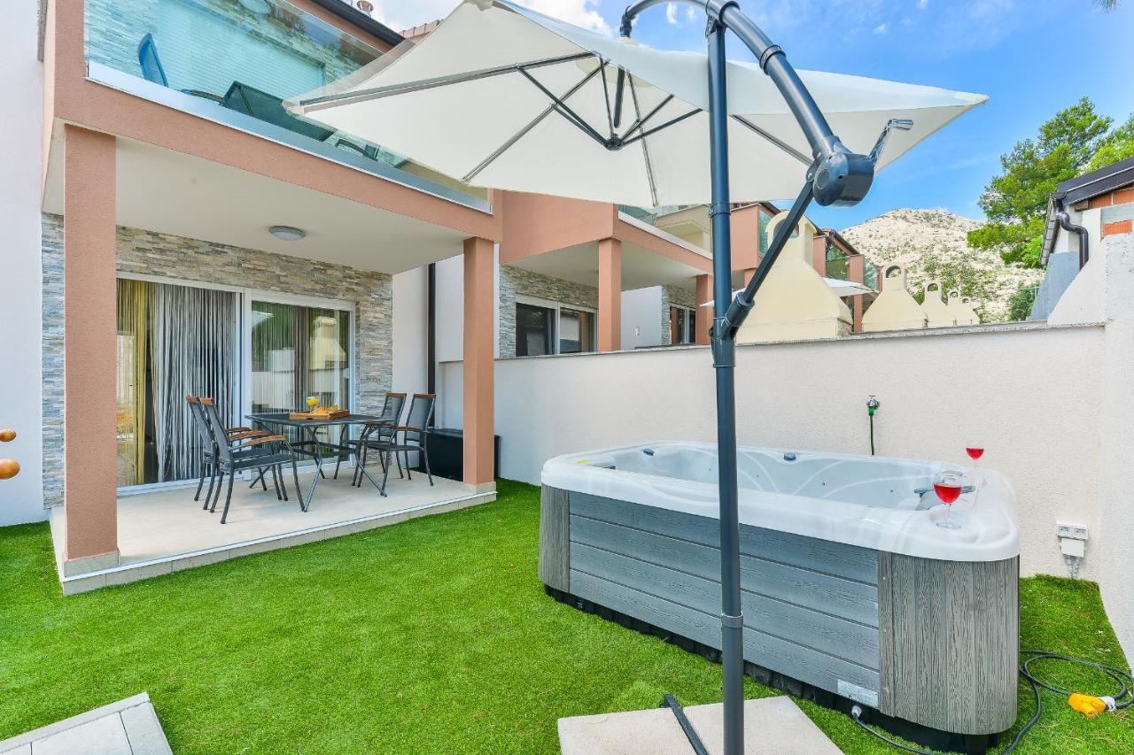 Cascada Villas With Private Jacuzzi And Private Parking Стариград-Пакленица Екстериор снимка