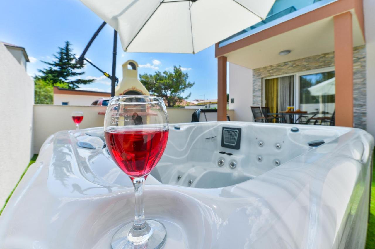 Cascada Villas With Private Jacuzzi And Private Parking Стариград-Пакленица Екстериор снимка