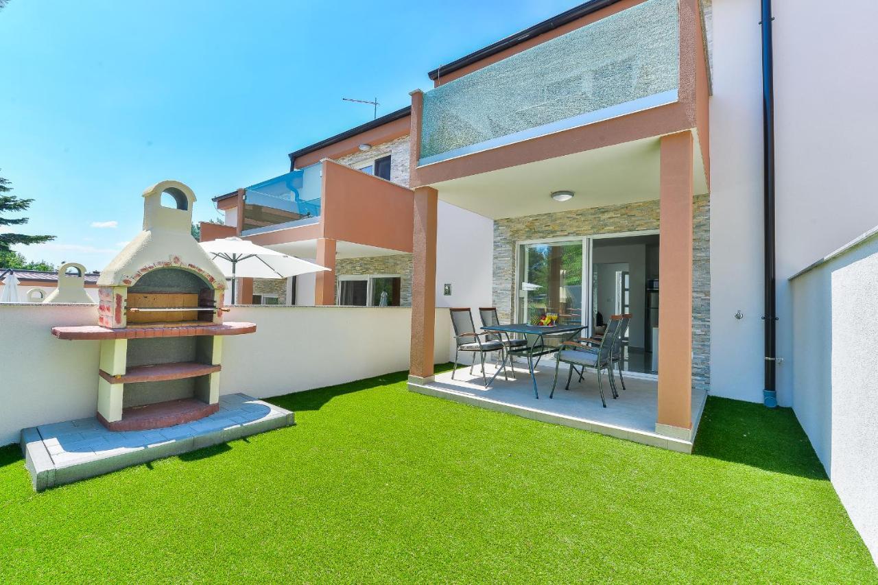 Cascada Villas With Private Jacuzzi And Private Parking Стариград-Пакленица Екстериор снимка