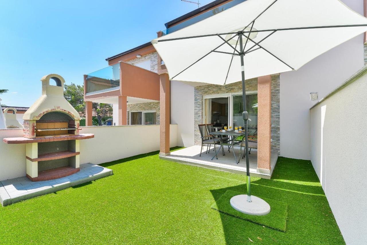 Cascada Villas With Private Jacuzzi And Private Parking Стариград-Пакленица Екстериор снимка