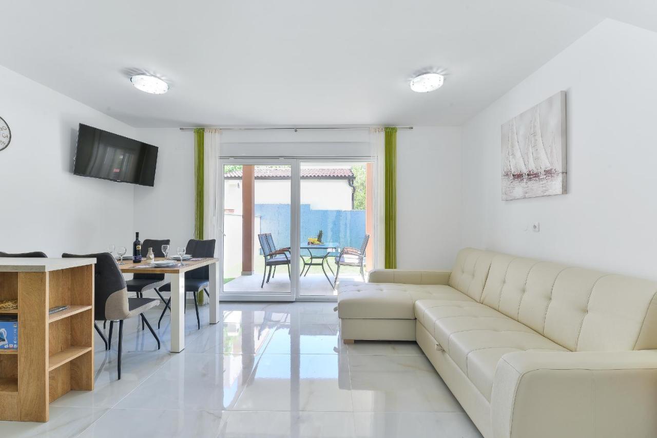 Cascada Villas With Private Jacuzzi And Private Parking Стариград-Пакленица Екстериор снимка
