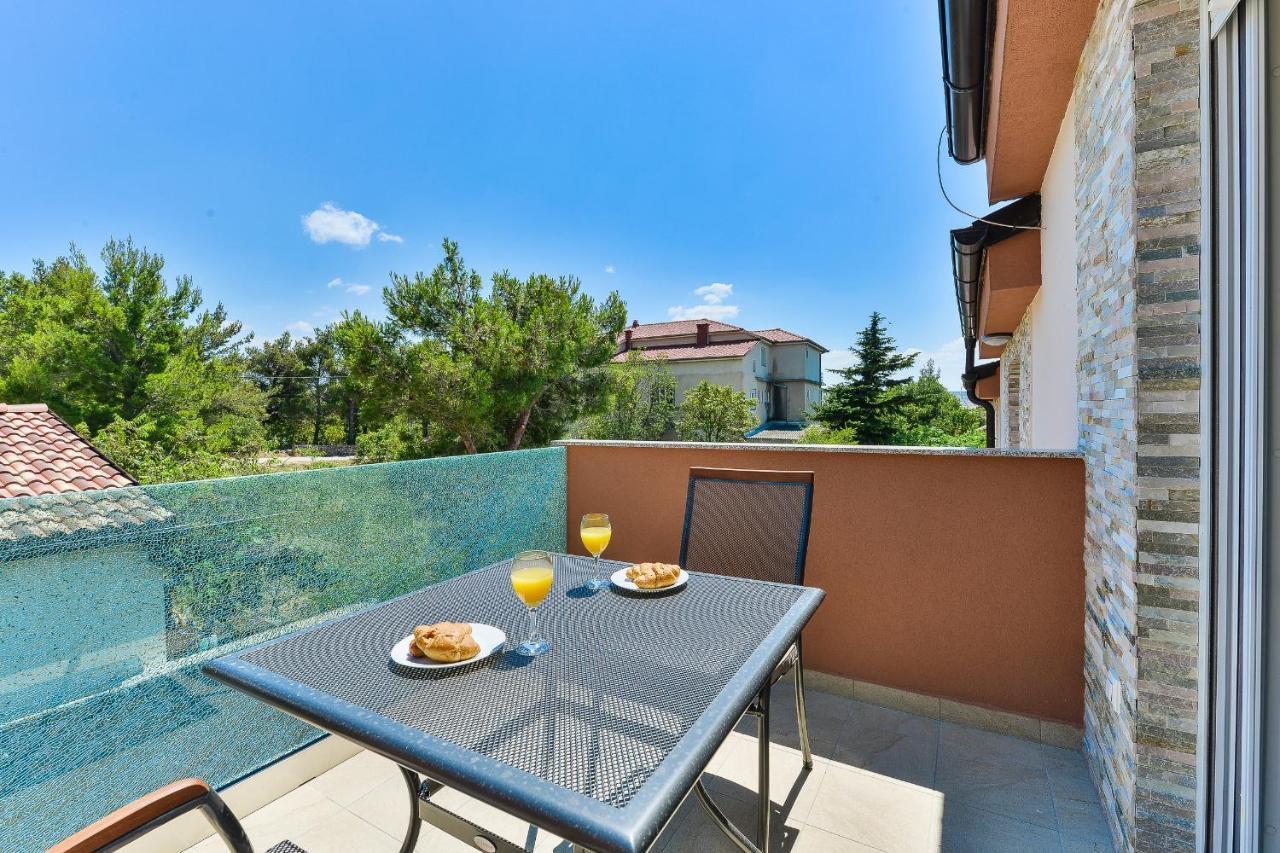 Cascada Villas With Private Jacuzzi And Private Parking Стариград-Пакленица Екстериор снимка