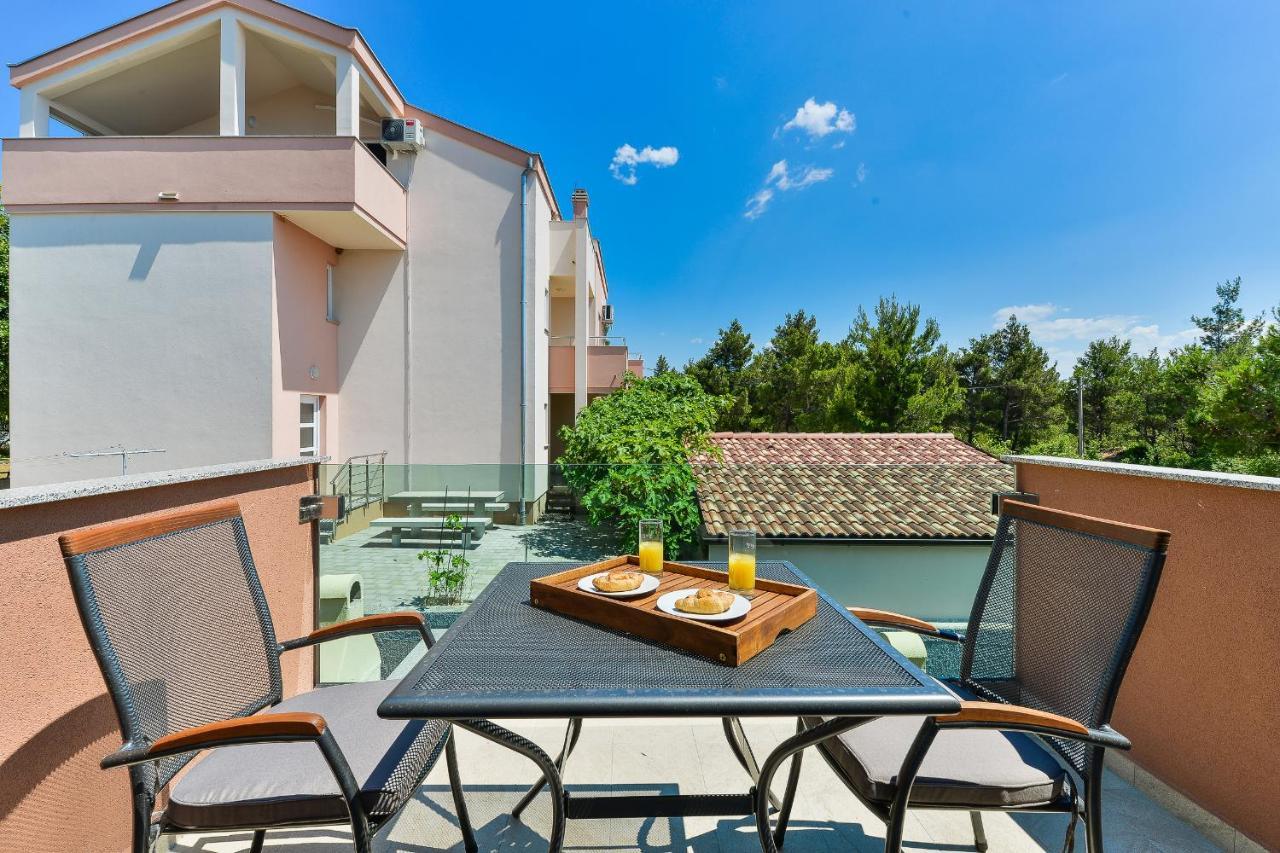 Cascada Villas With Private Jacuzzi And Private Parking Стариград-Пакленица Екстериор снимка