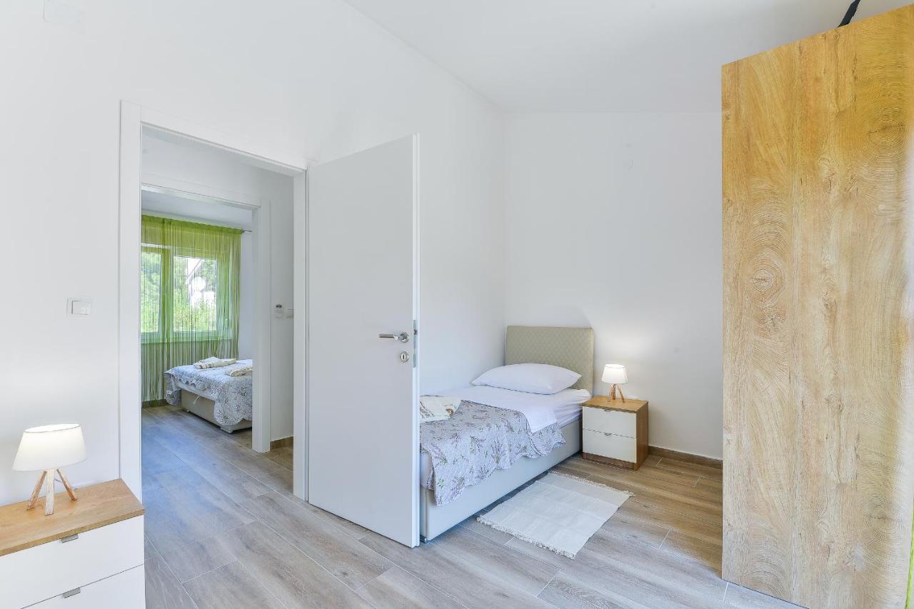 Cascada Villas With Private Jacuzzi And Private Parking Стариград-Пакленица Екстериор снимка