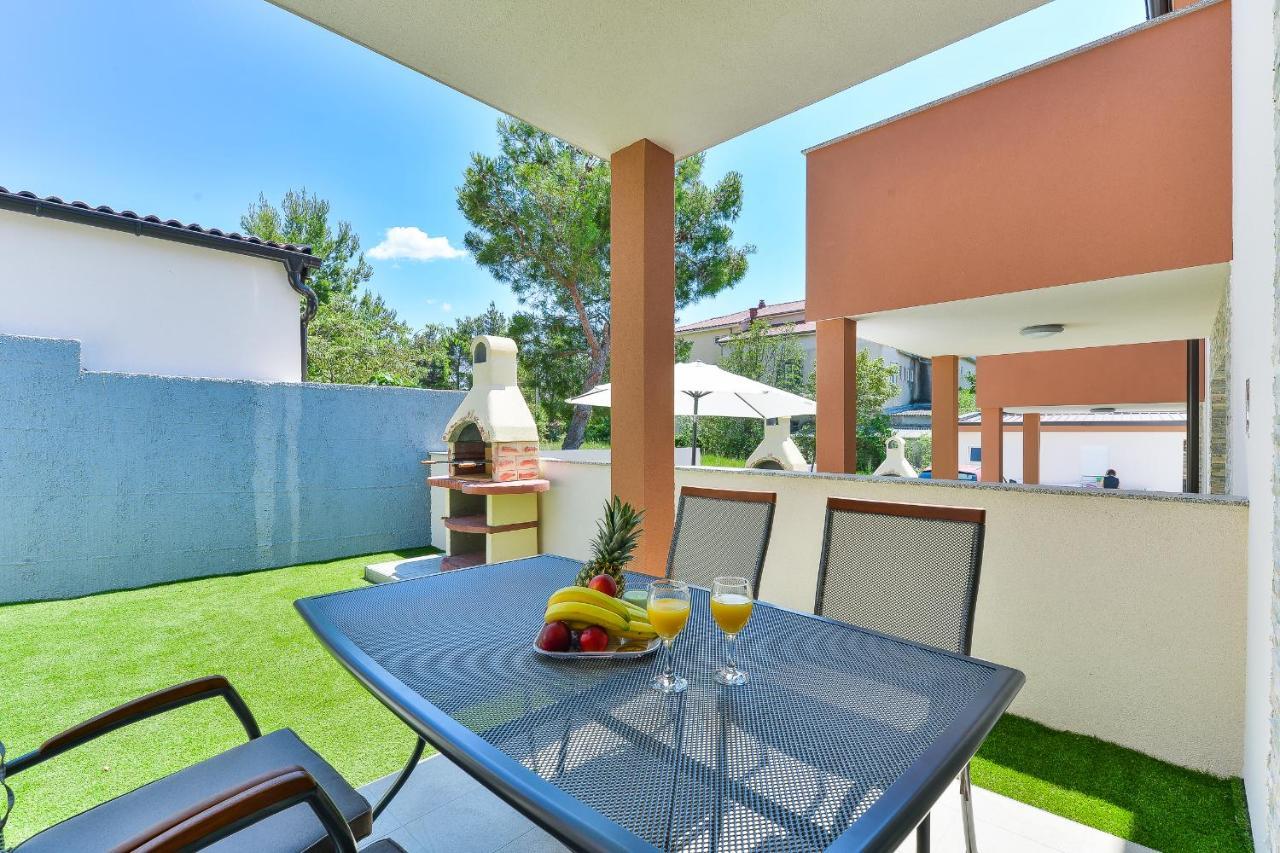 Cascada Villas With Private Jacuzzi And Private Parking Стариград-Пакленица Екстериор снимка